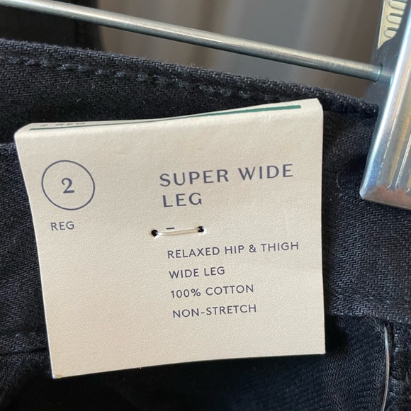 127. Universal Thread, Super Wide Leg Jeans, Size 2, NWT - Picture 3 of 6